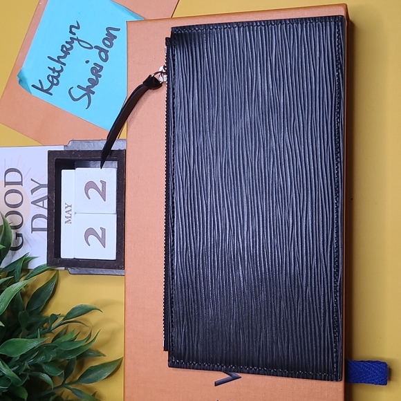 NEW UNUSED LOUIS VUITTON LV BLACK EPI LEATHER FELICIE ZIP INSERT SILVER HARDWARE - Picture 6 of 13